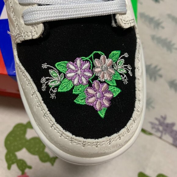 Nike Sb Dunk Low X N7 Sneakers - Picture 7 of 7